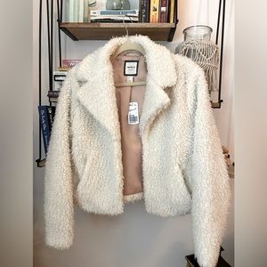 NWT FOREVER21 Faux Sherpa Jacket